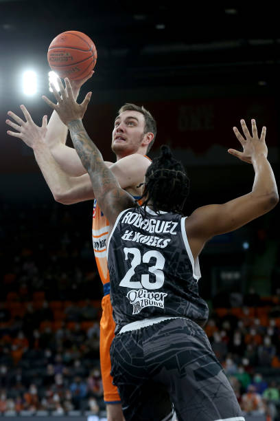 我们可以窥 我们可以窥