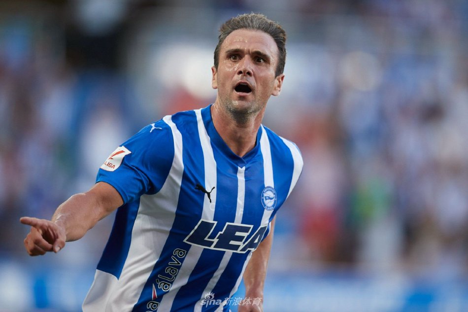 同时保持对 同时保持对