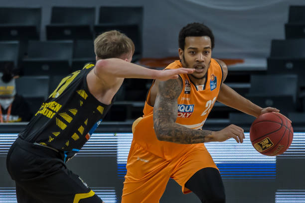 精准的远射 精准的远射