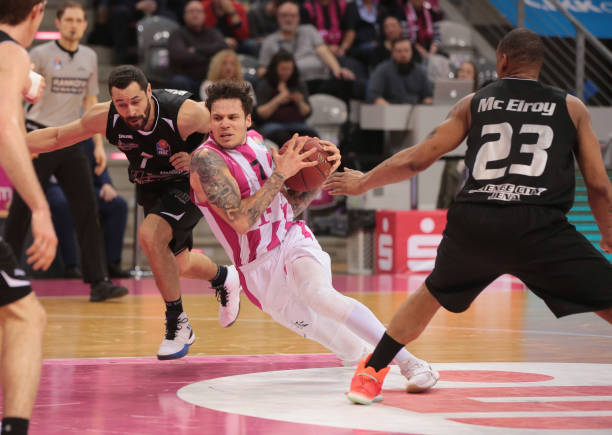 两大豪门 两大豪门